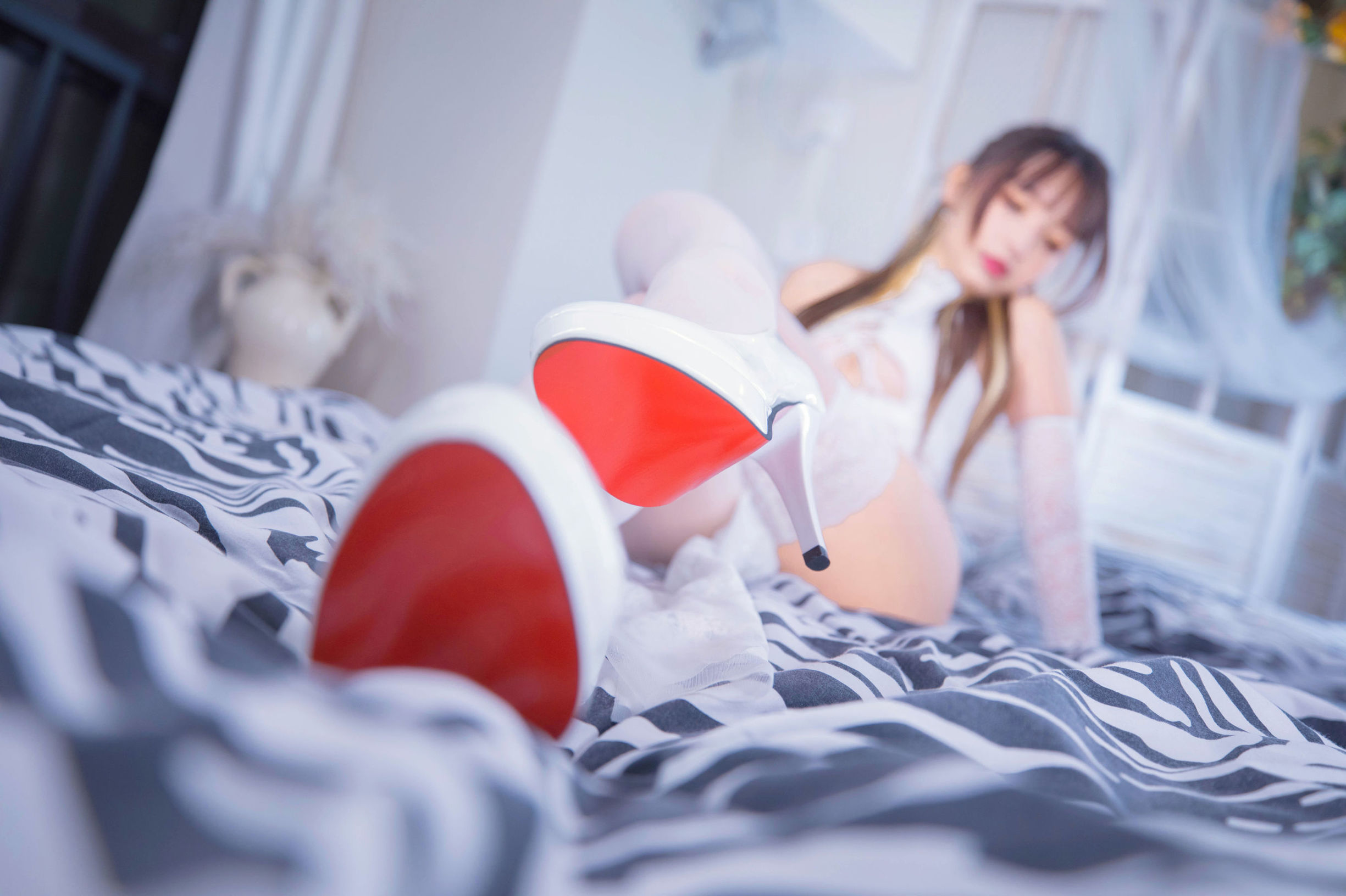 [网红COSER]萝莉神楽板真冬之風と月白旗袍插图4